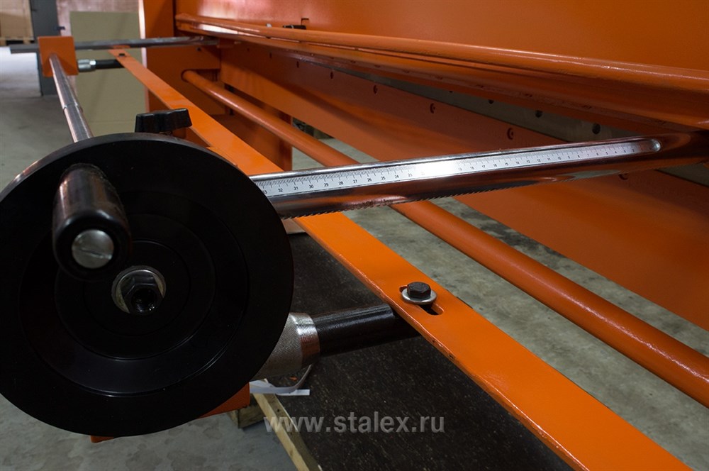Фото 9 - Гильотина ручная STALEX Q01-1,5х1500.
