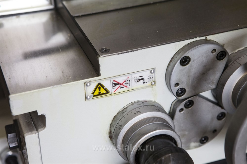 Фото 40 - Широкоуниверсальный фрезерный станок STALEX MUF150 Servo.