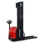 Фото 24 - Штабелер электрический самоходный OXLIFT CDD20 h3 5500 мм 2000 кг.