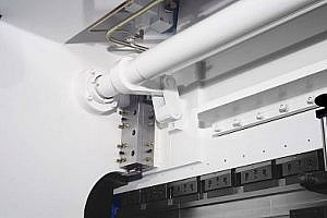 Фото 23 - MetalTec HBM 80/2500C Листогибочные гидравлические прессы с ЧПУ контроллером TP10S.