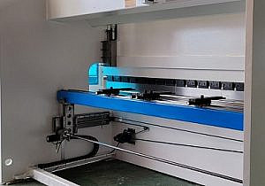 Фото 27 - MetalTec HBM 160/3200C Листогибочные гидравлические прессы с ЧПУ контроллером TP10S.