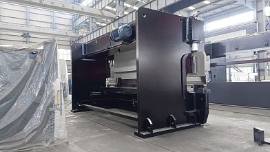 Фото 83 - MetalTec HBC 600/6000 листогибочные гидравлические прессы с ЧПУ большого тоннажа.